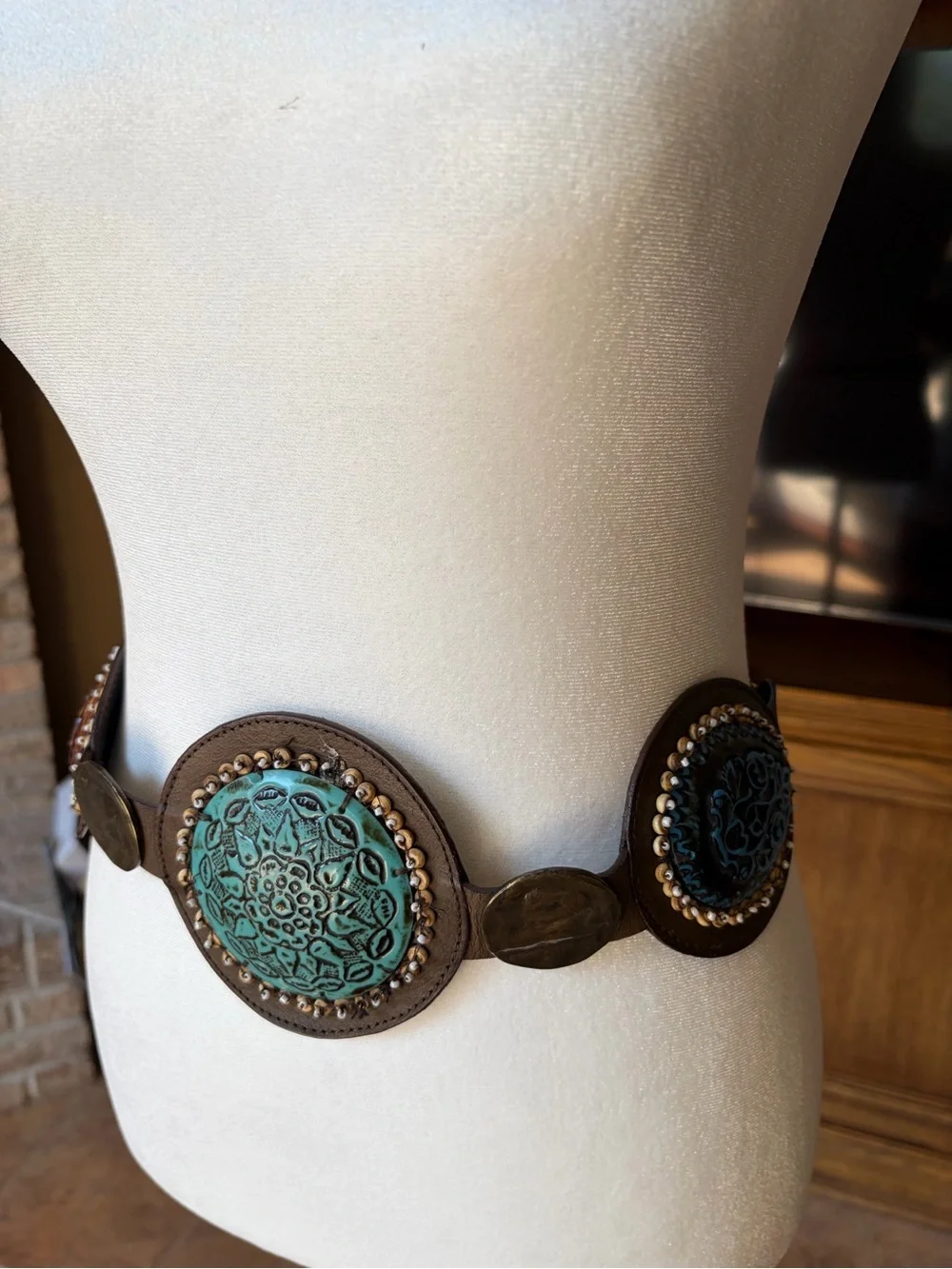 Chicos Genuine Leather Concho Belt  Turquoise Blue and Rust Medallions Sz M/L